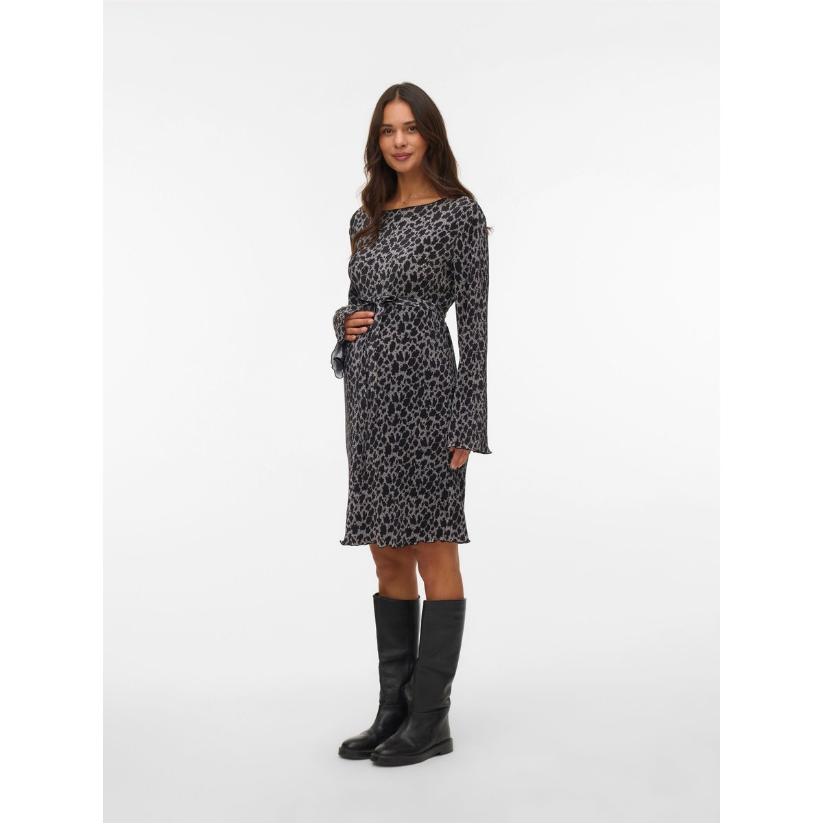 Robe ash, MAMA LICIOUS