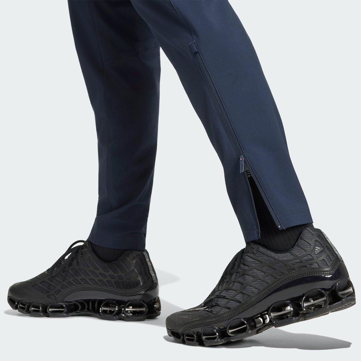 Pantalon Real Madrid Tiro Travel Pantalon Real Madrid Tiro Travel night navy, adidas Performance