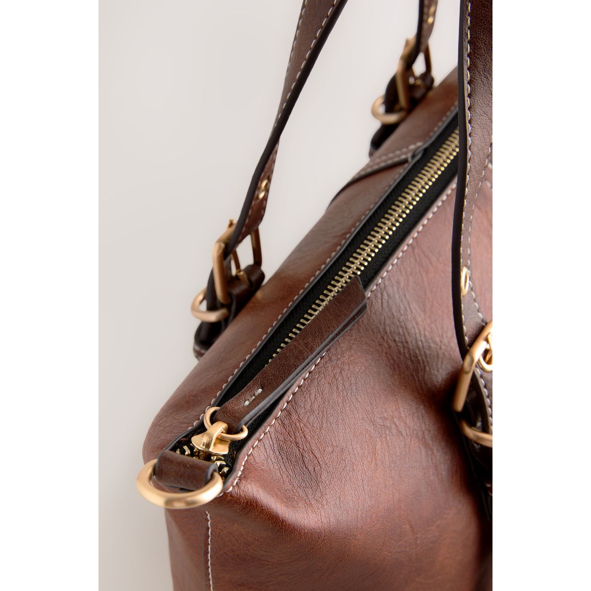 Sac à main avec boucle marron fauve, NEXT