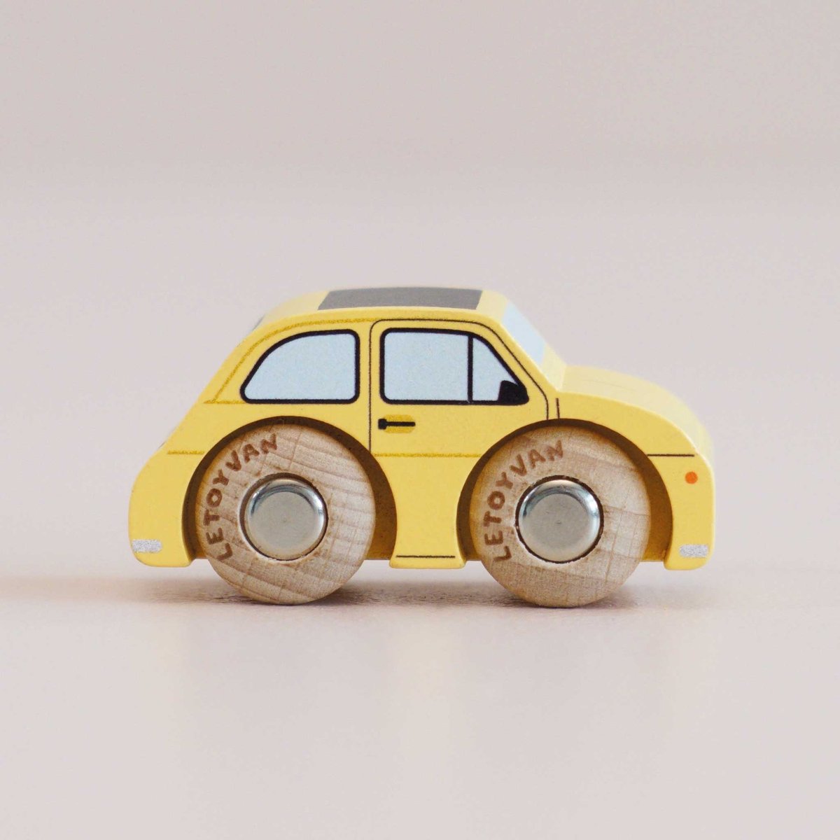 Mini voiture Fifi No 10 jaune, LE TOY VAN