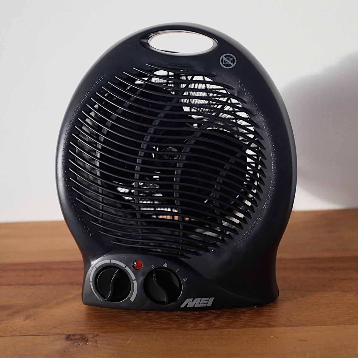 Termoventilador 2 em 1, da MEI preto , MEI