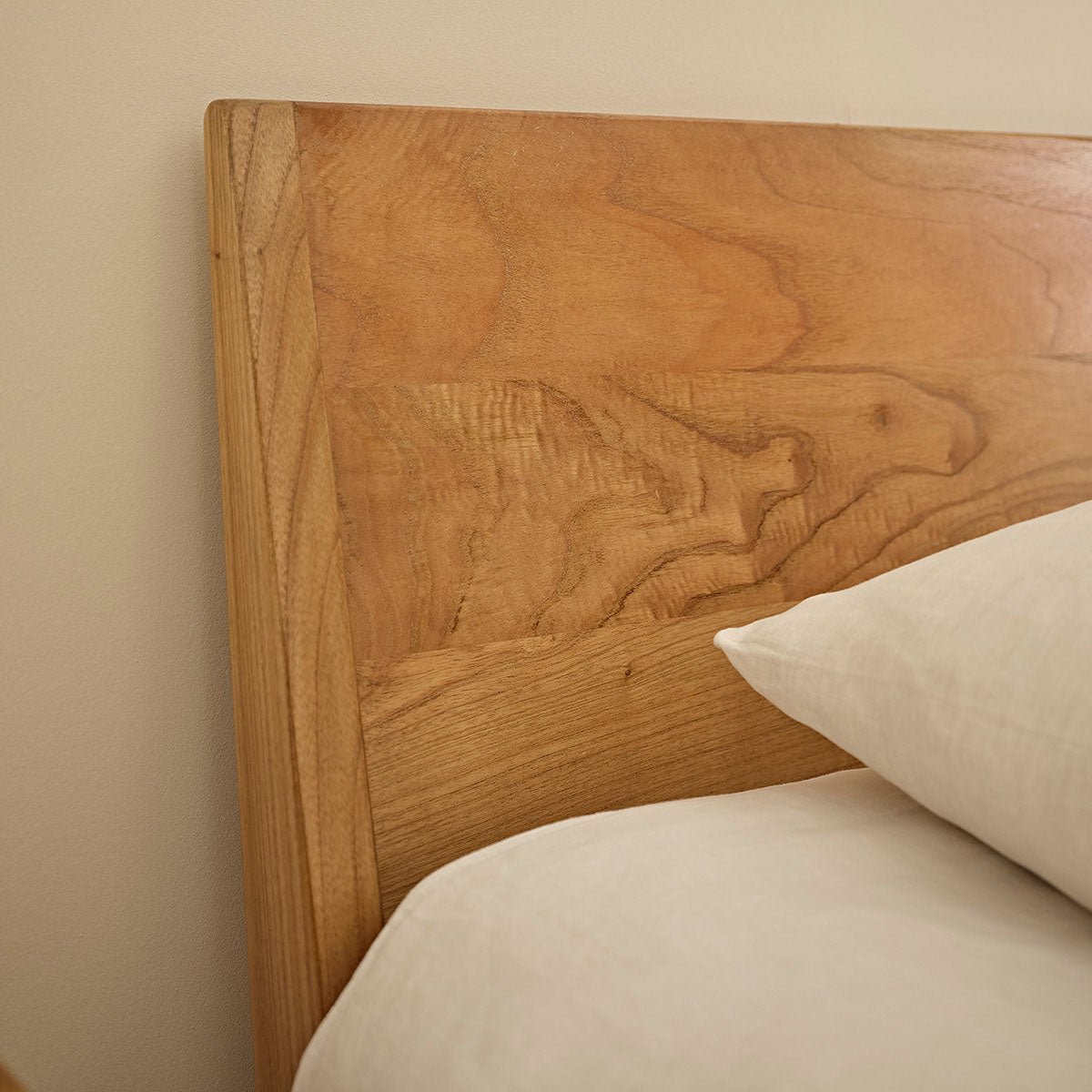 Lit en bois mindi massif 160 cm avec sommier PIA naturel, BERAH GETAH
