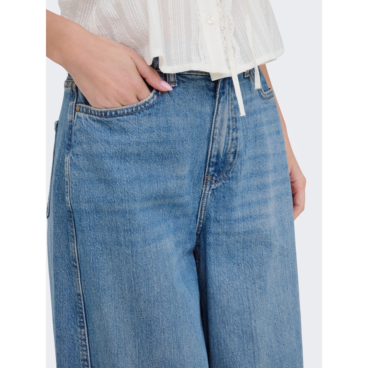 Jean Balloon Fit light blue denim, JDY