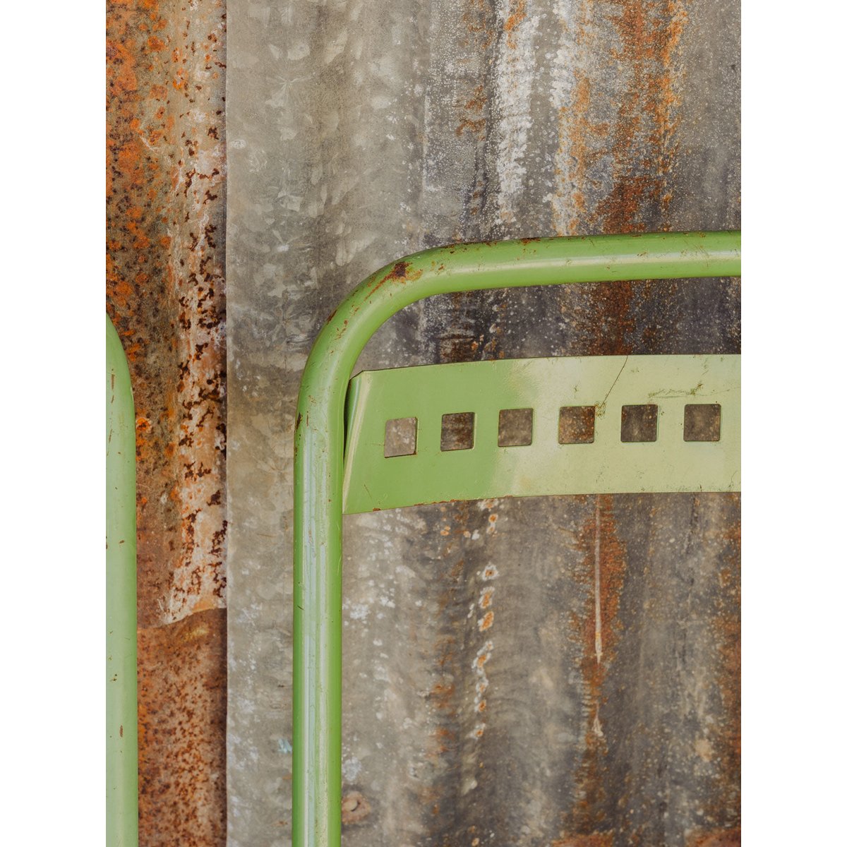 Lot de 3 chaises en métal vert Alma N°2101 - Bon état vert, DEBONGOUT
