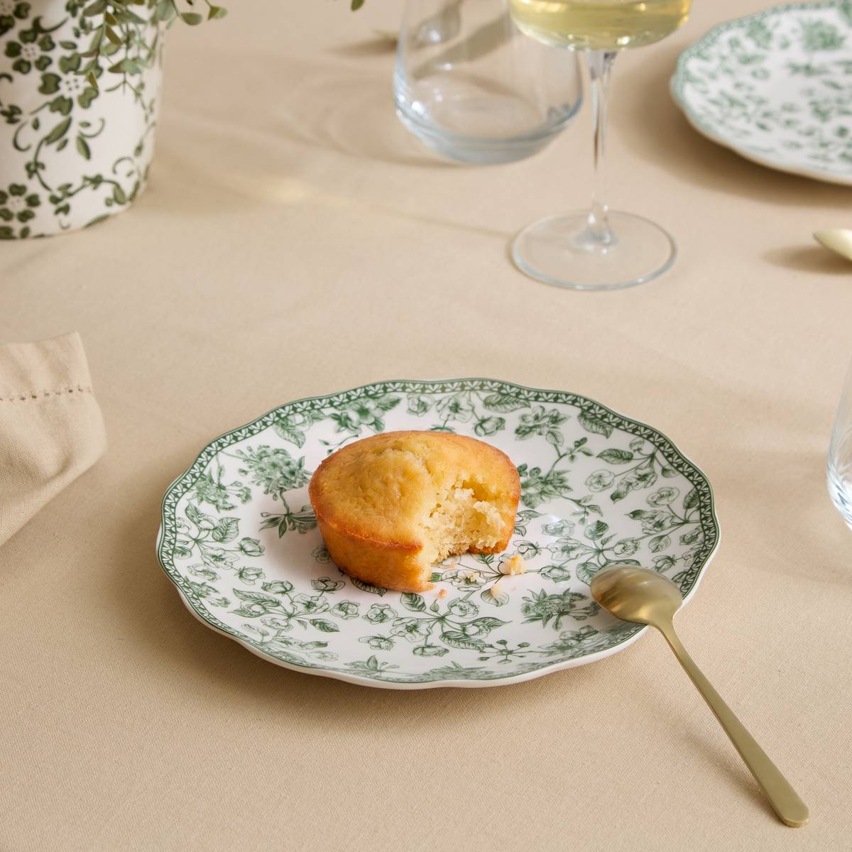 Lot de 6 assiettes dessert rondes en porcelaine LISIERE vert, ATMOSPHERA