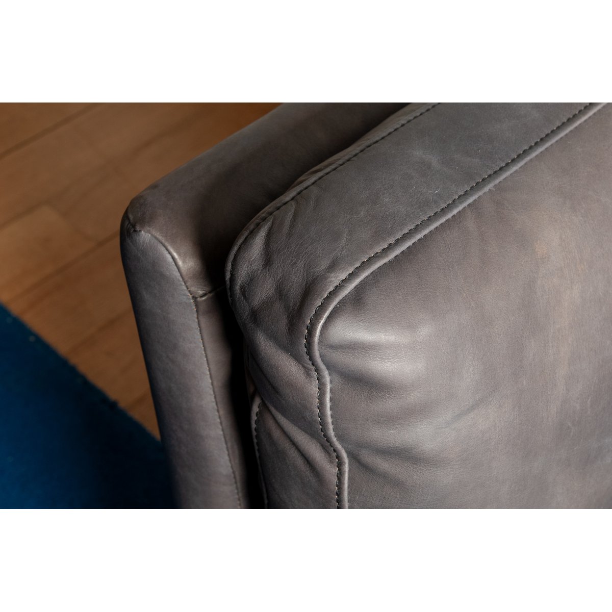 Fauteuil en cuir HAMAR gris anthracite, PRODUIT INTERIEUR BRUT