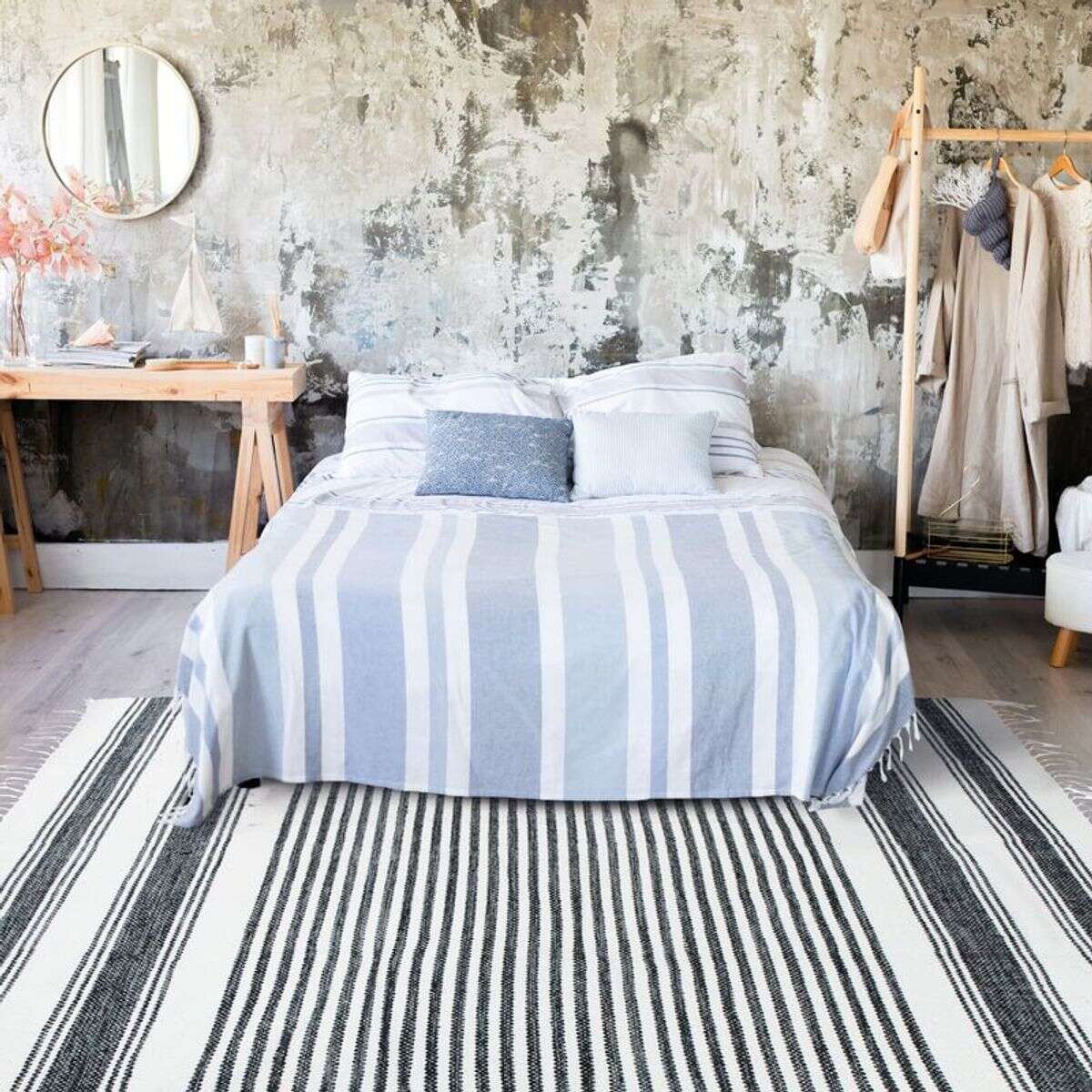 Tapis salon artisanal en coton noir gris blanc, THE DECO FACTORY