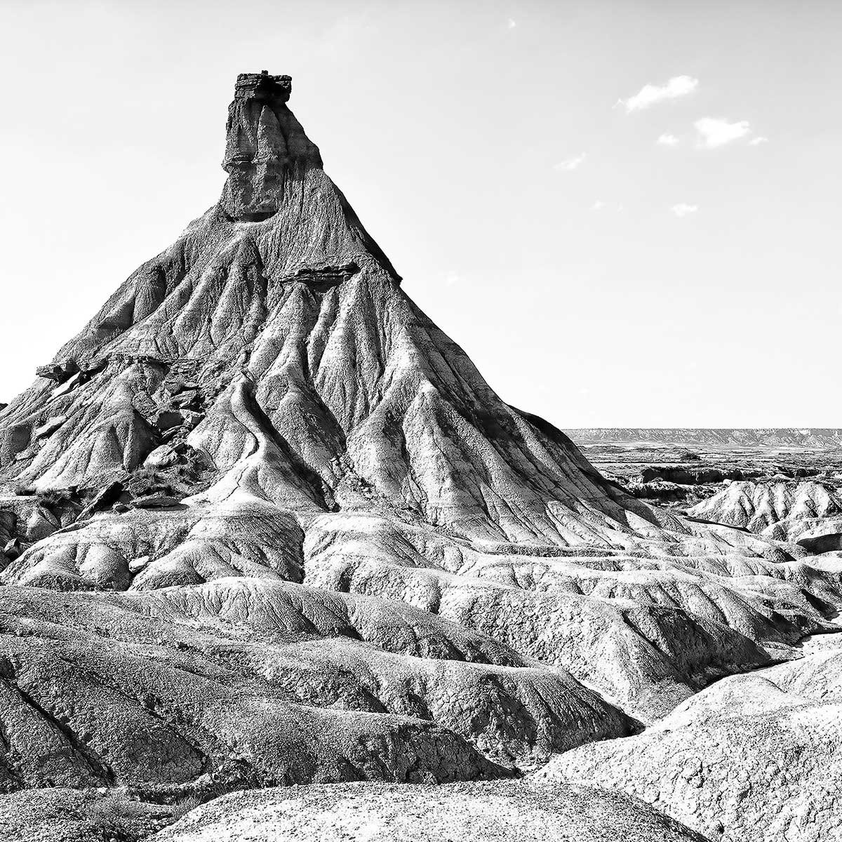 Affiche  piton de los bardenas affiche + cadre en bois - noir, HEXOA