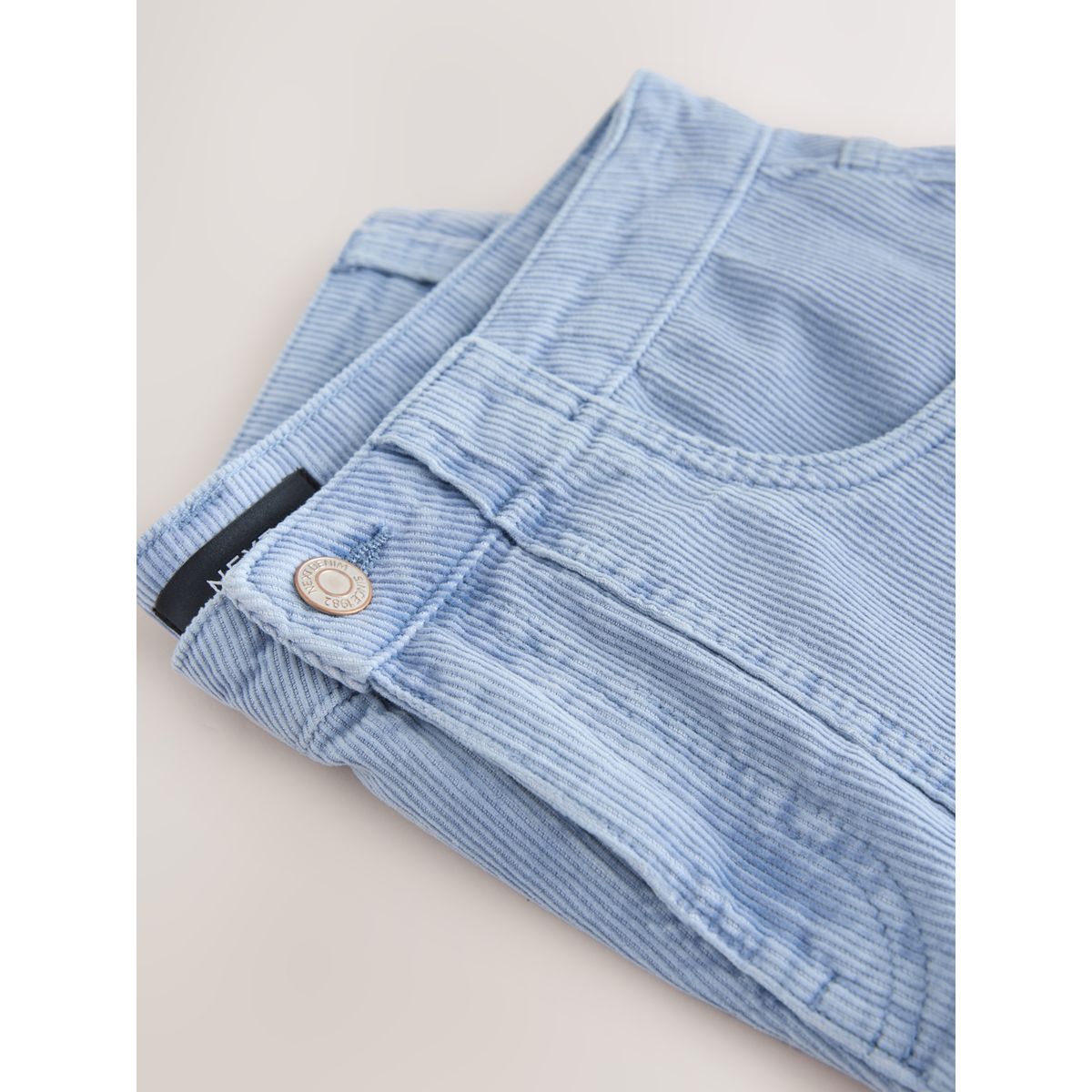Short en velours côtelé léger effet délavé bleu, NEXT