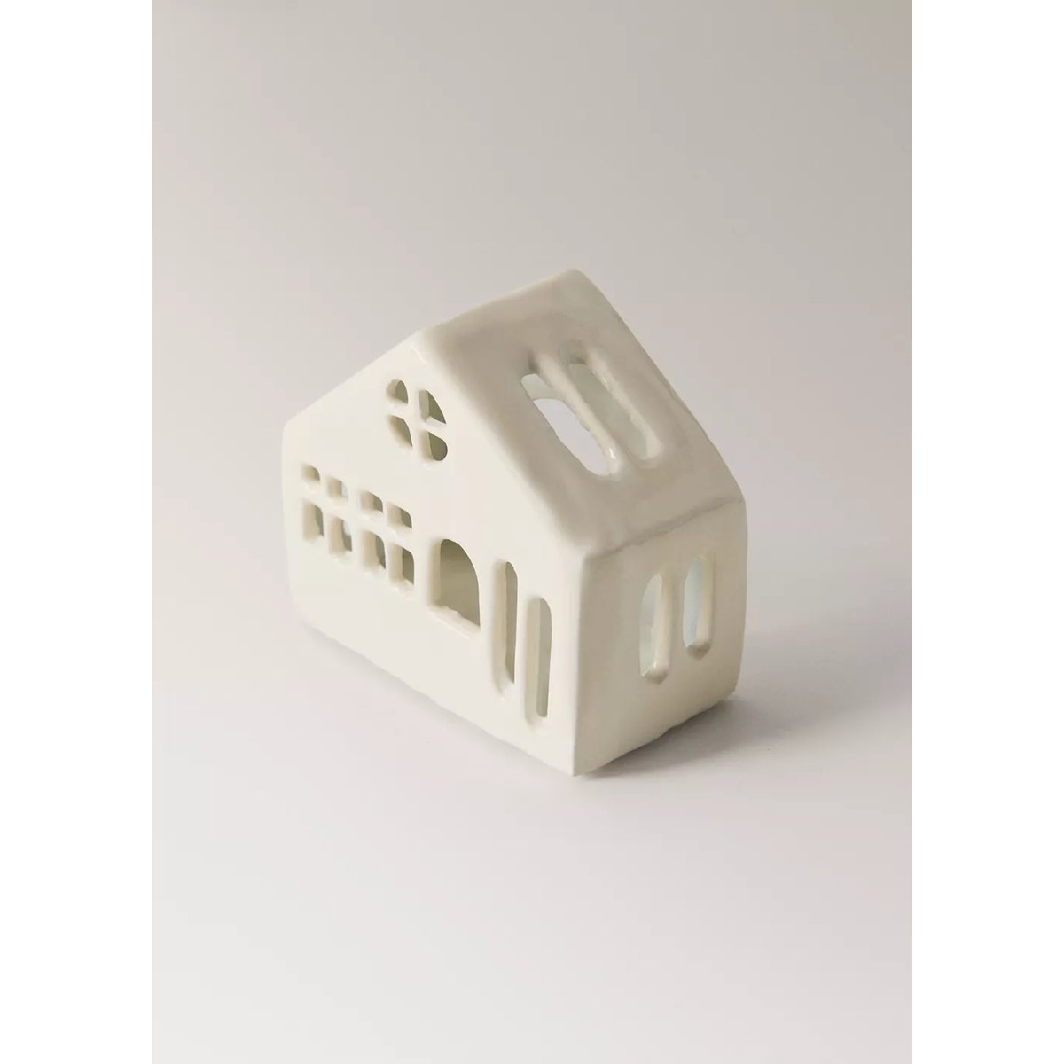 Bougeoir en aluminium en forme de maison blanc cassé, MANGO HOME