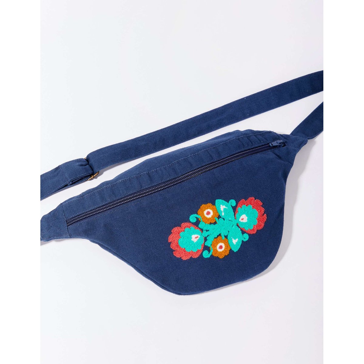 Sac banane coton uni brodé MALOU bleu marine, LA FIANCÉE