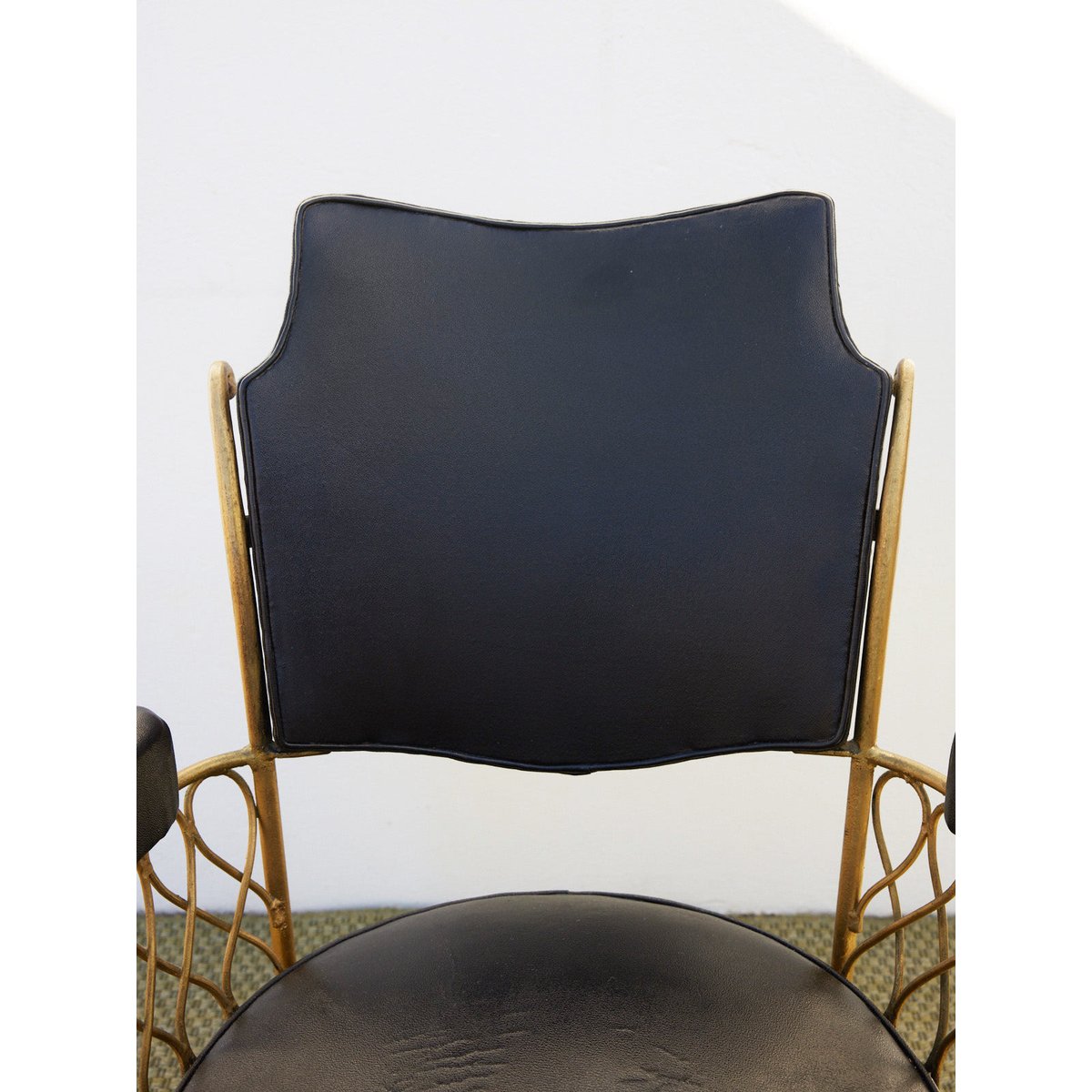 Fauteuil de coiffeur en cuir Ernest N°1581 - Bon état noir, DEBONGOUT