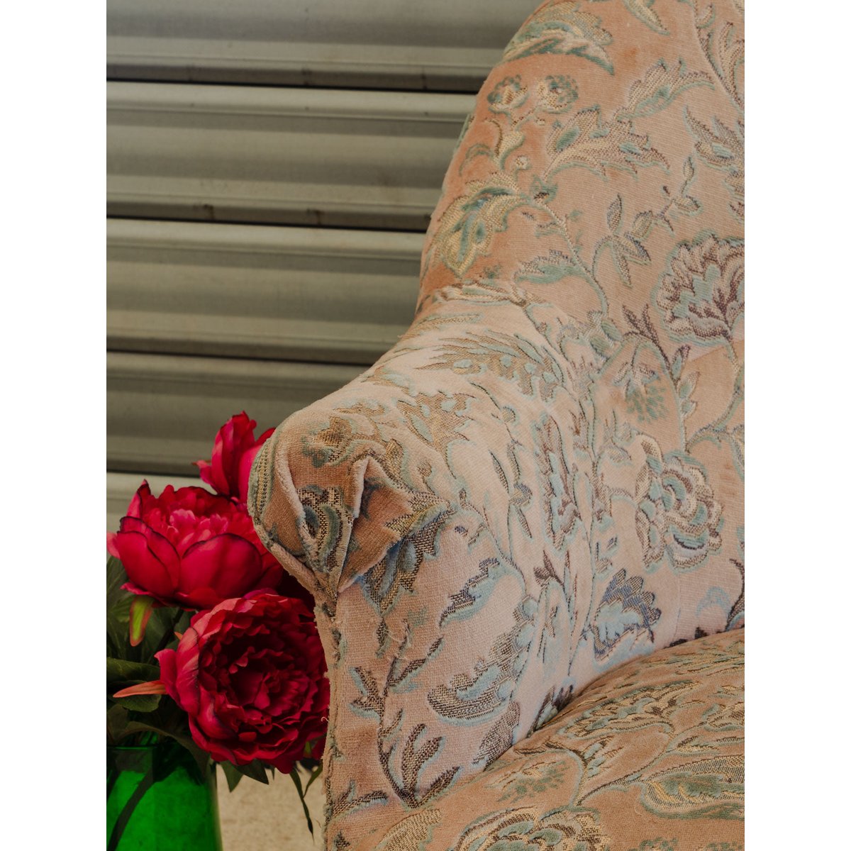 Banquette en tissu à motifs Martine N°159 - Bon état rose, DEBONGOUT