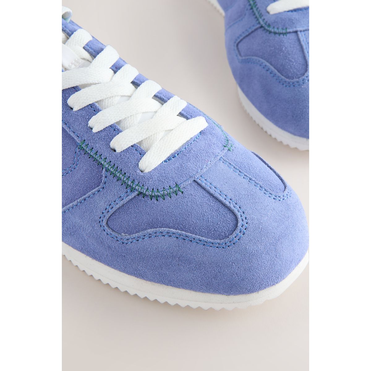 Baskets rétro en cuir à lacets et bout rond bleu, NEXT