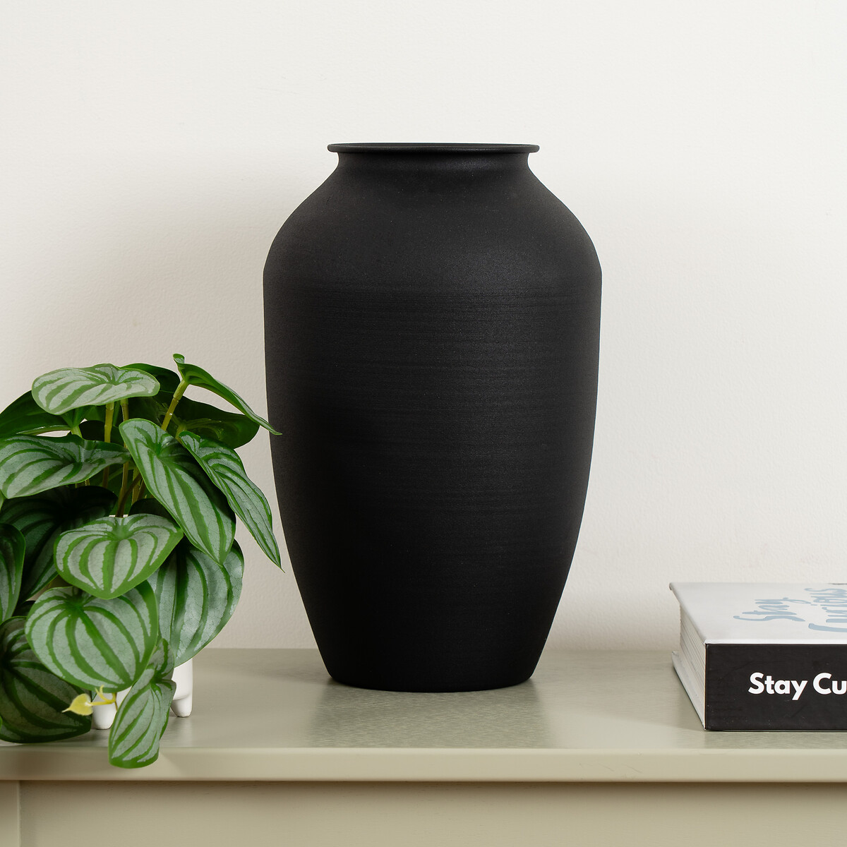 26cm Metal Vase black, SO'HOME