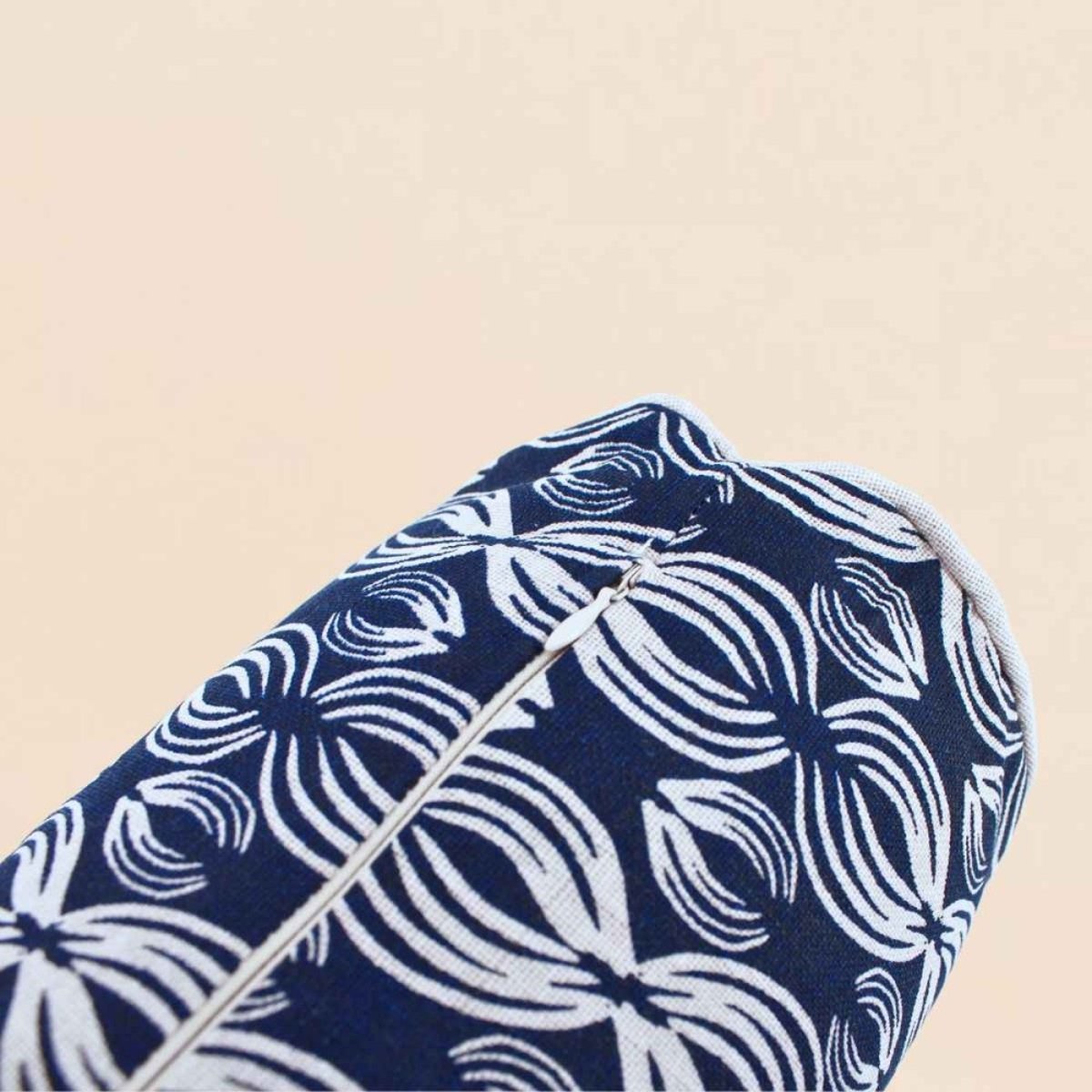 Coussin polochon imprimé géométrique 16x38cm bleu, ORNAMI