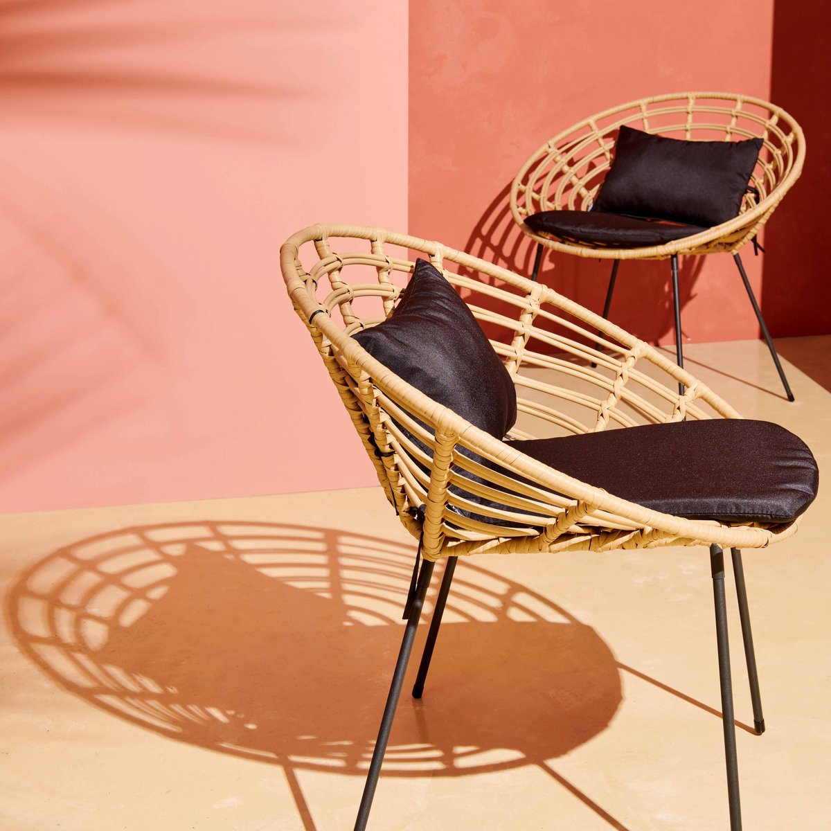 Lot de 2 fauteuil de jardin rond en rotin synthétique, ANTALYA marron, OVIALA