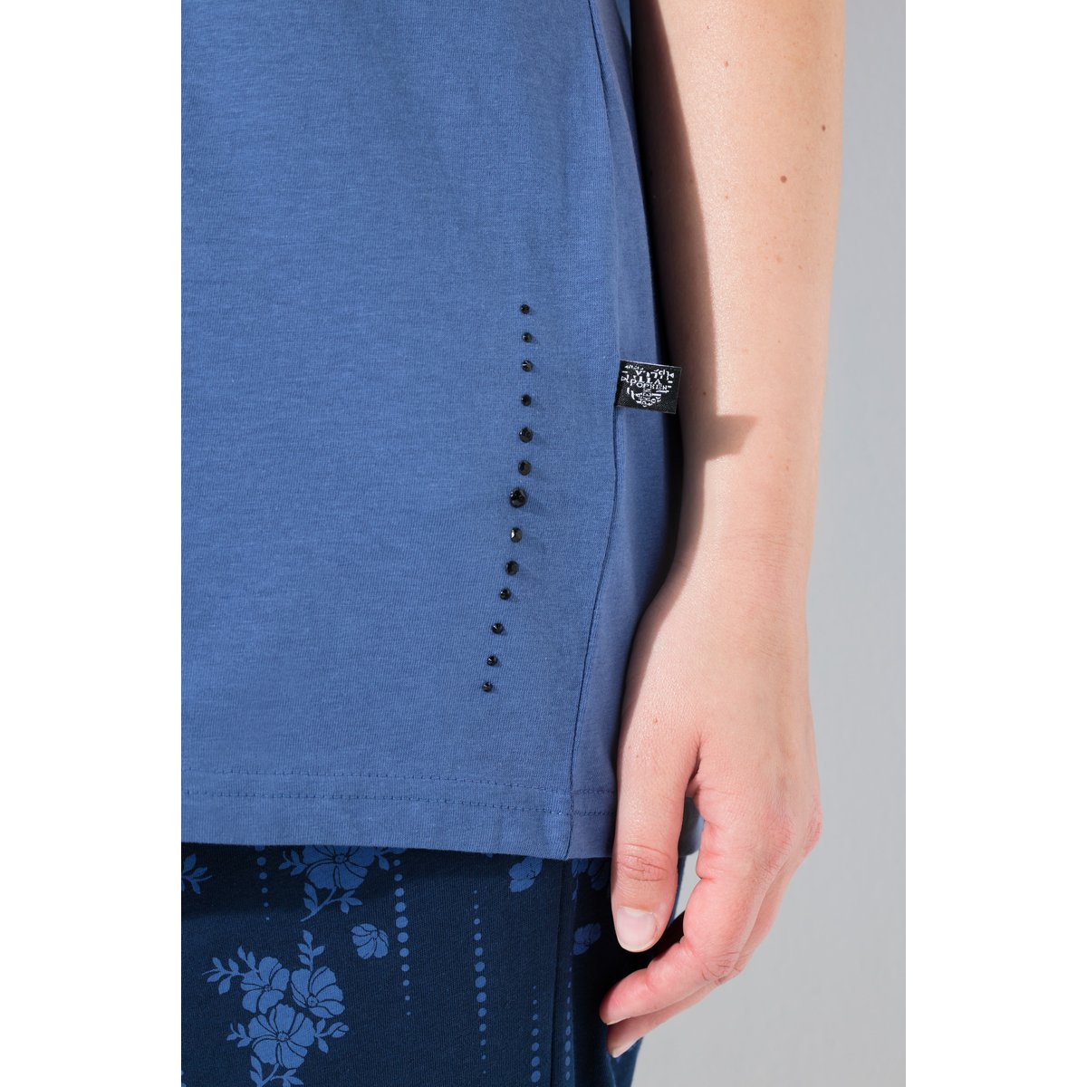 Pyjama, motif à fleurs, col V bleu voile clair, ULLA POPKEN