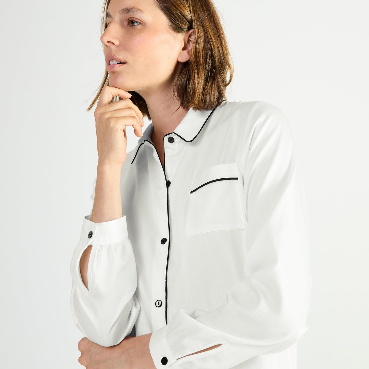 Chemise de nuit col classique en satin ESSENTIEL UNI ecru, LAURENCE TAVERNIER