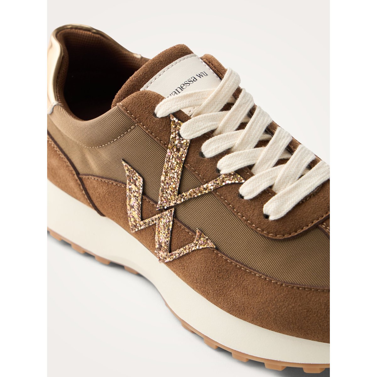 Baskets monogramme à lacets avec semelle running FLOW Initials marron, VANESSA WU
