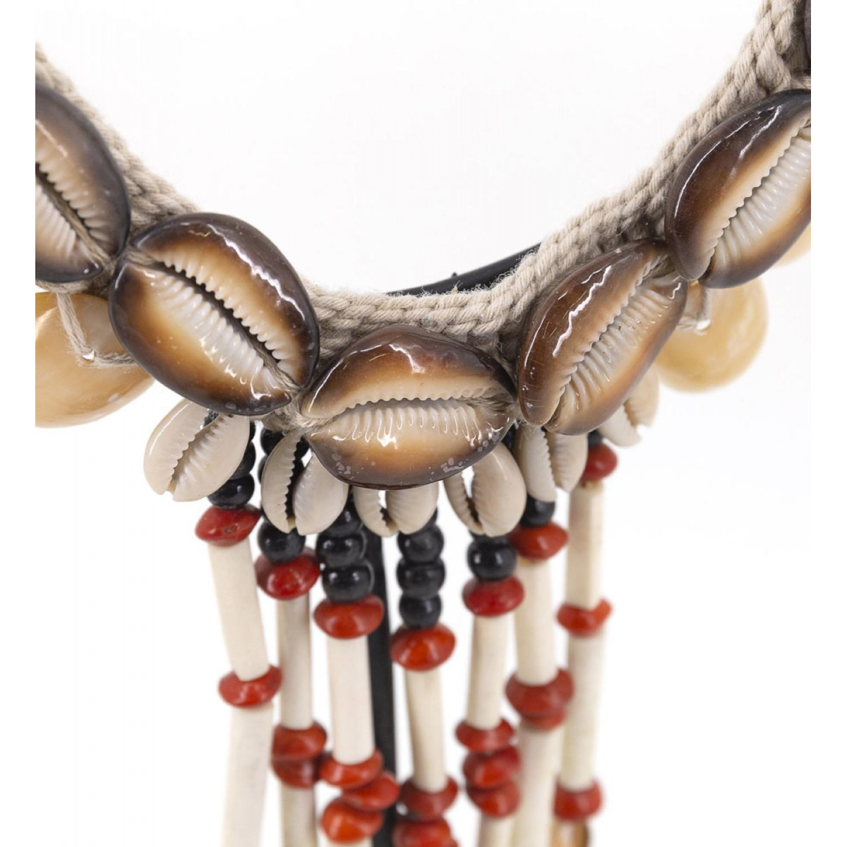 Sculpture collier coquilles corde marron marron, DECORATION D’AUTREFOIS