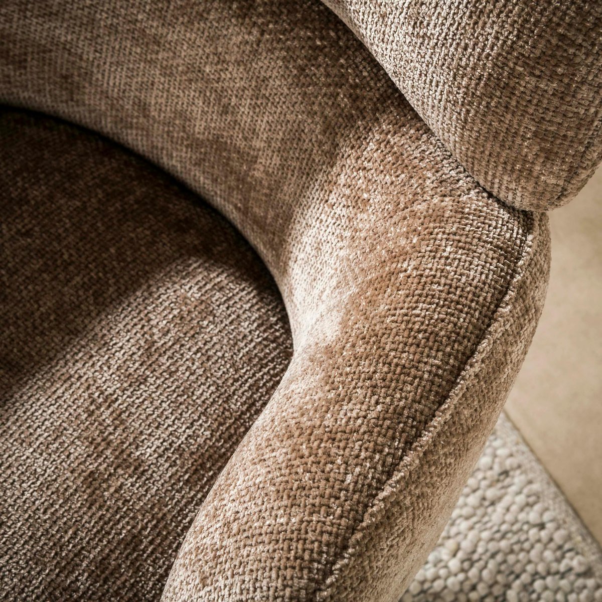 Fauteuil pivotant en tissu, retour automatique CREEK brun, PIER IMPORT