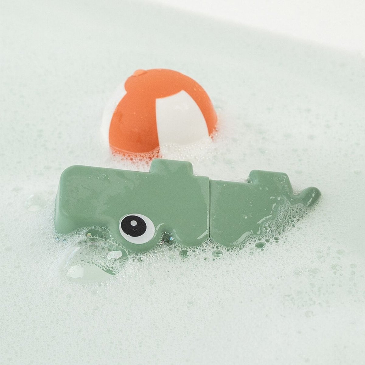 Aspergeur de bain vert, DONE BY DEER