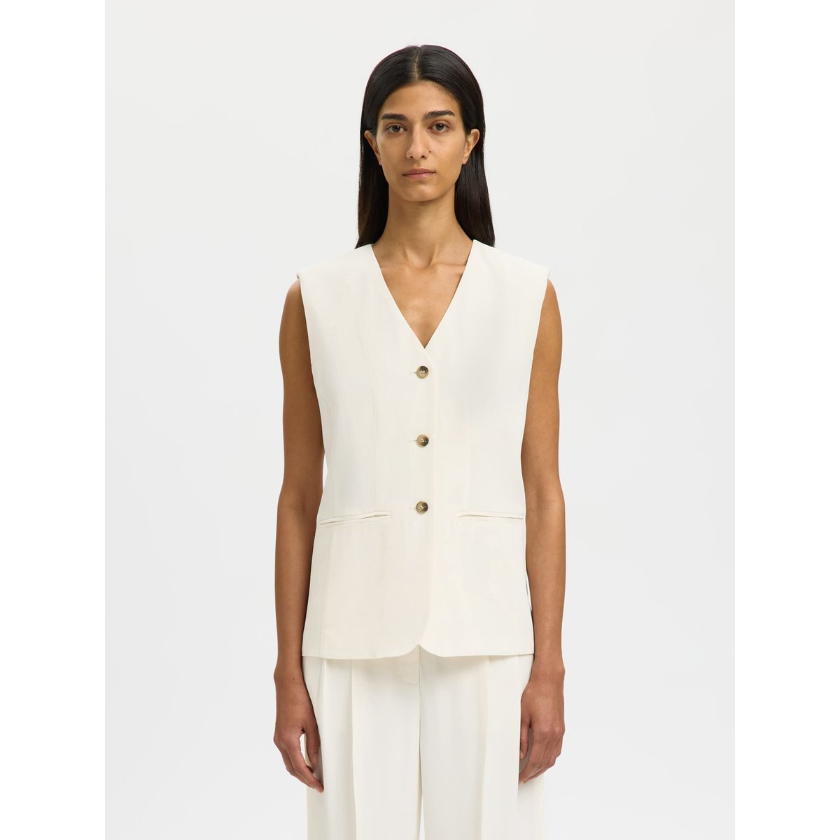 Gilet egret, SELECTED