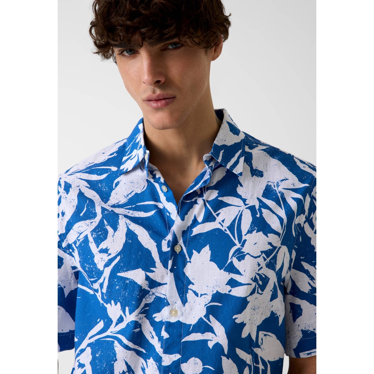 Chemise À Imprimé Intégral blau multi, GUESS