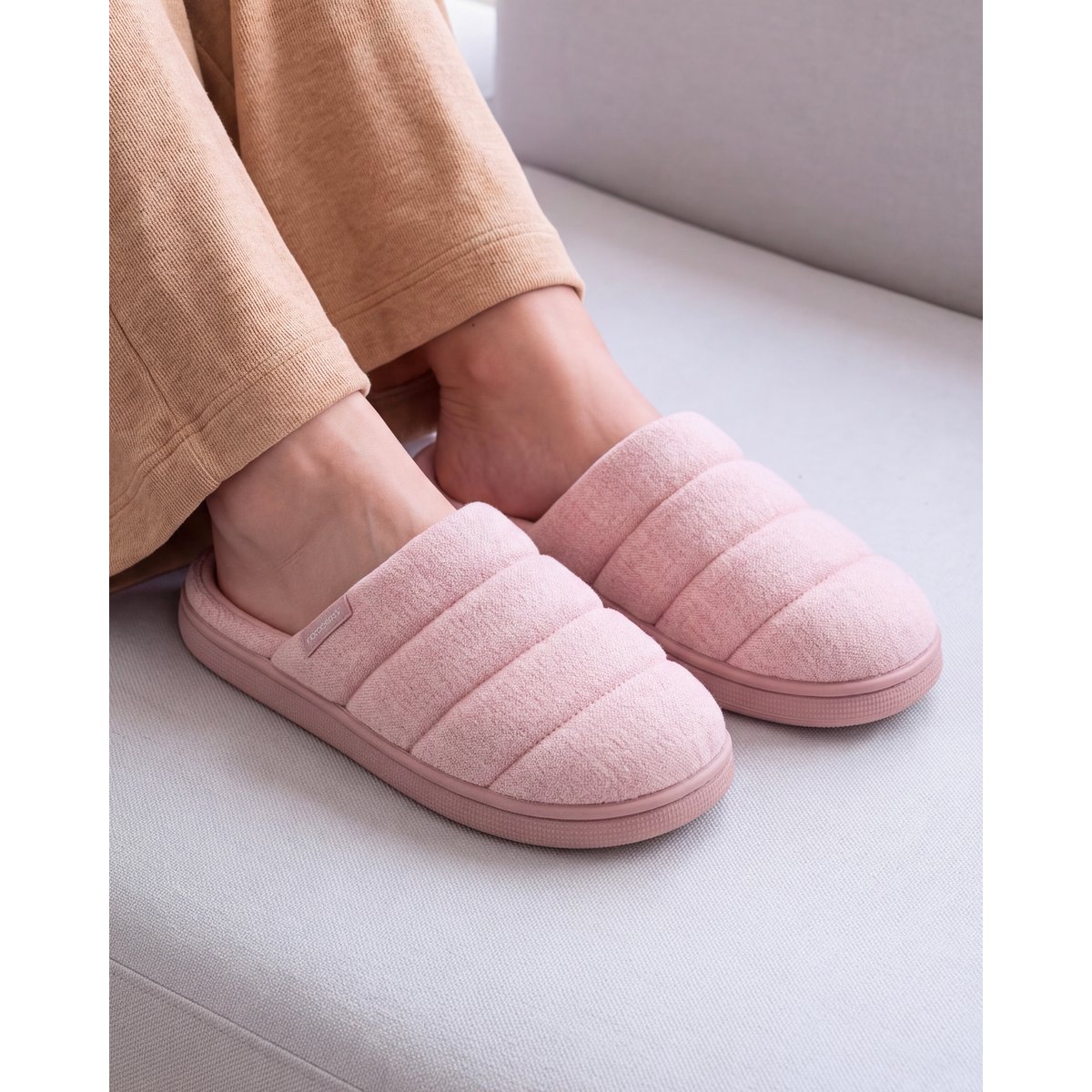 Chaussons Mules rose, ISOTONER
