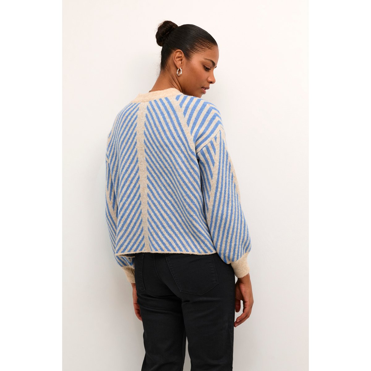 Knitted pullover beige/bleu rayures beige/cornflower stripe, KAFFE