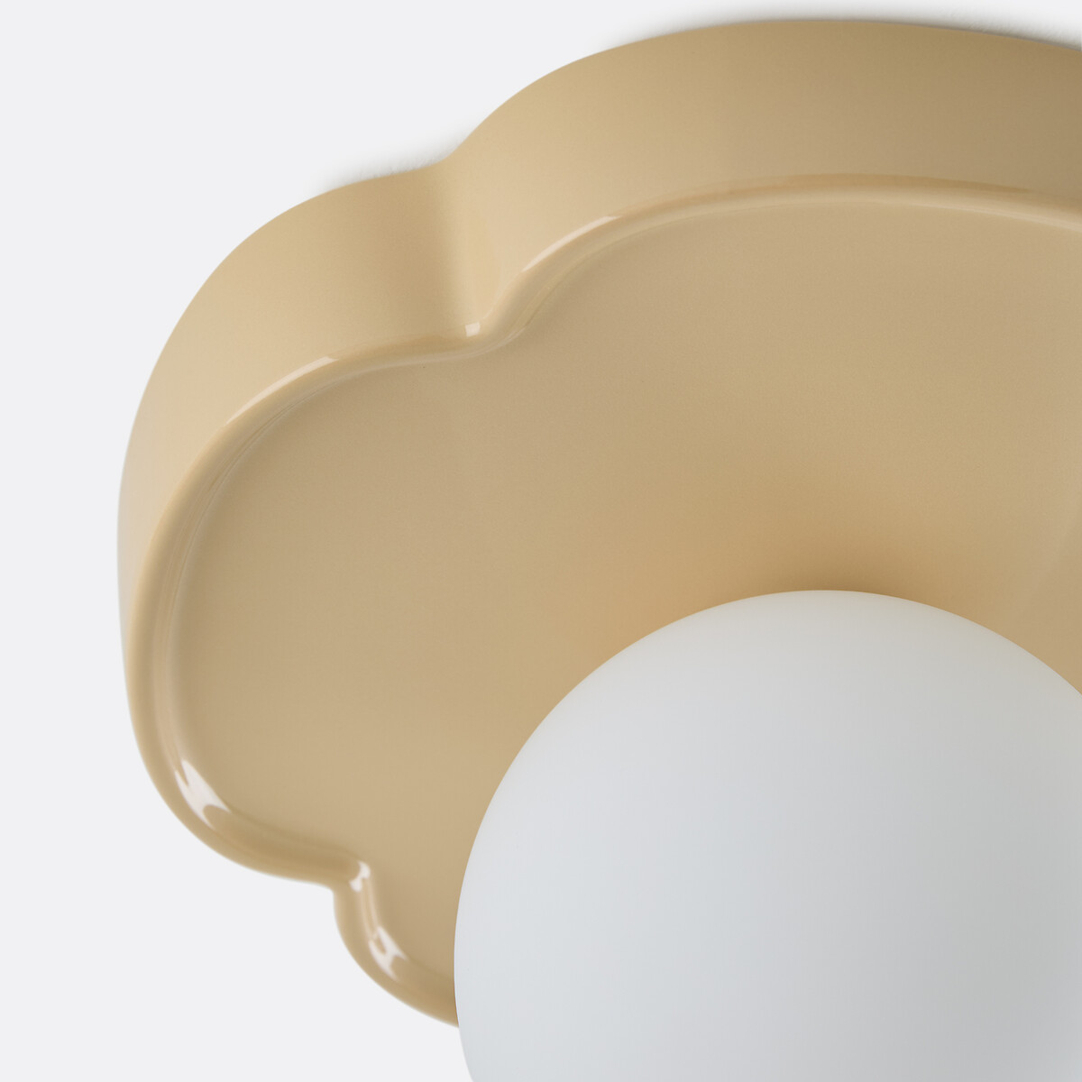 Plafondlamp of wandlamp in de vorm van een bloem, van keramiek en opaline glas, diameter 30,3 cm, HO zand, LA REDOUTE INTERIEURS