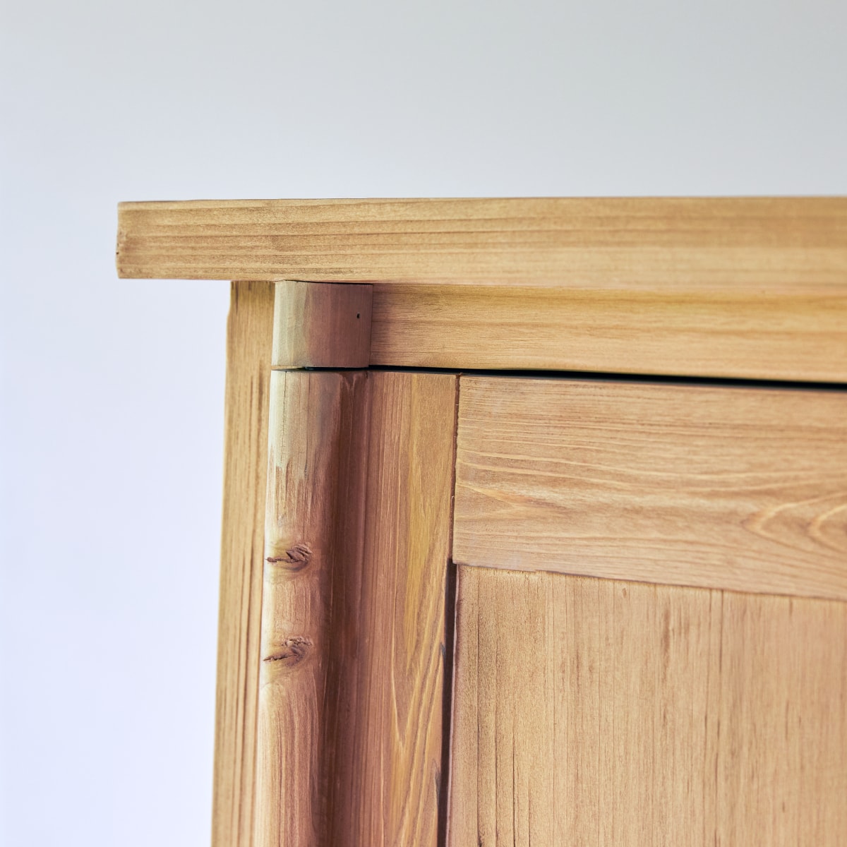 Armoire en Pin massif, YUKI naturel, TIKAMOON