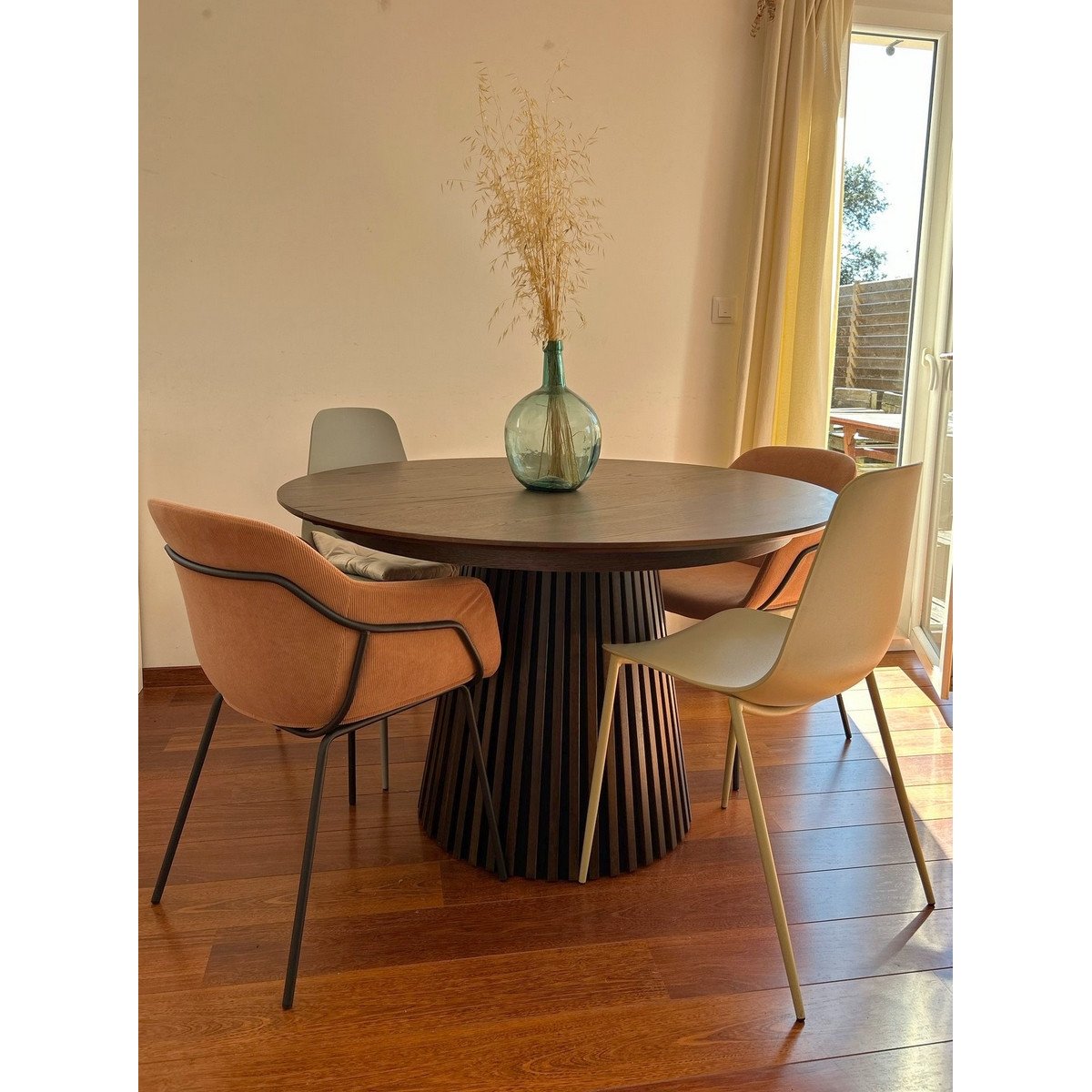 Table ronde extensible en bois - OSAKA marron fumé foncé, HOUSE NORDIC