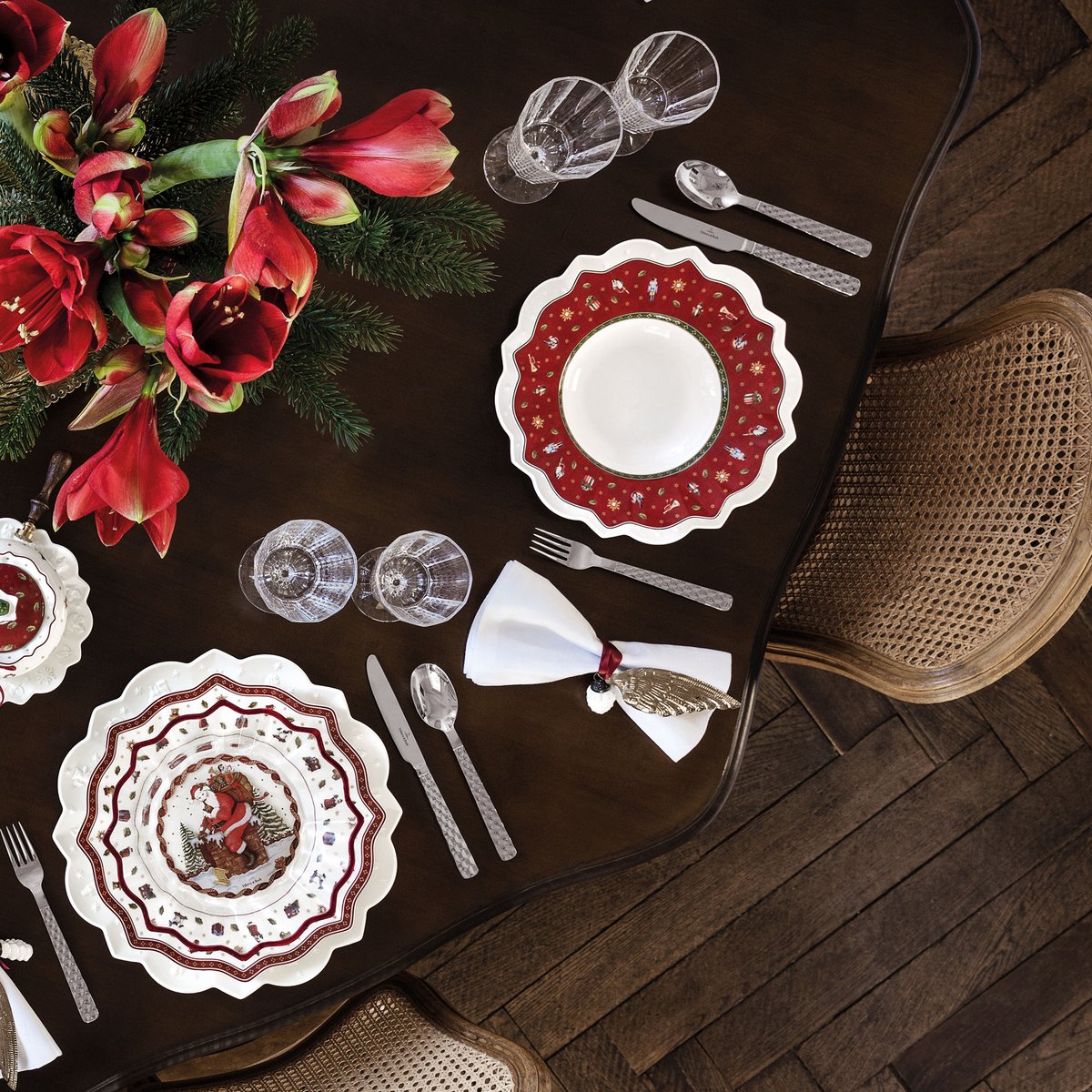 Assiette Creuse Rouge TOY'S DELIGHT rouge, VILLEROY & BOCH