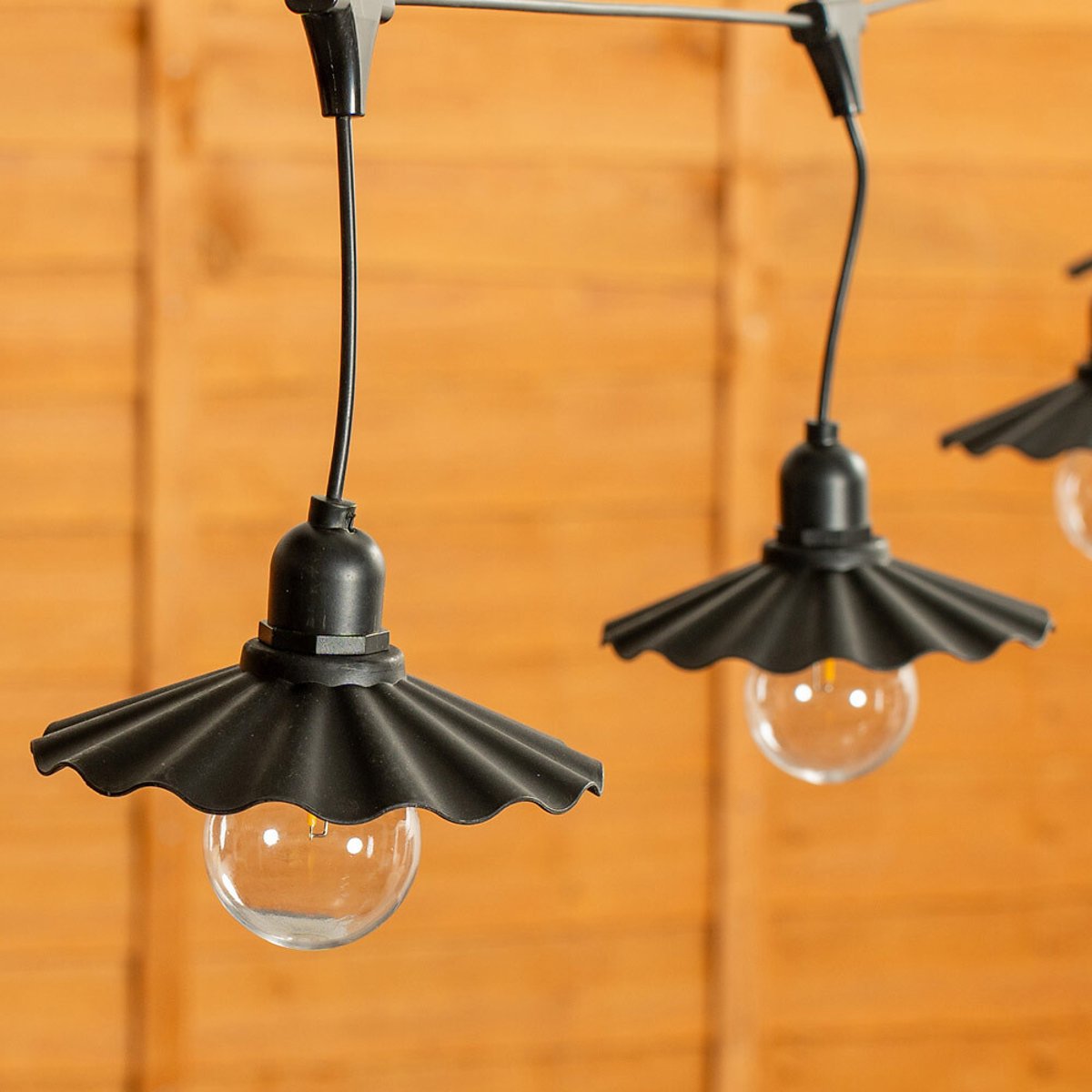 6 x Outdoor Pleated Scallop Garden String Lights - Battery Operated black, SO'HOME