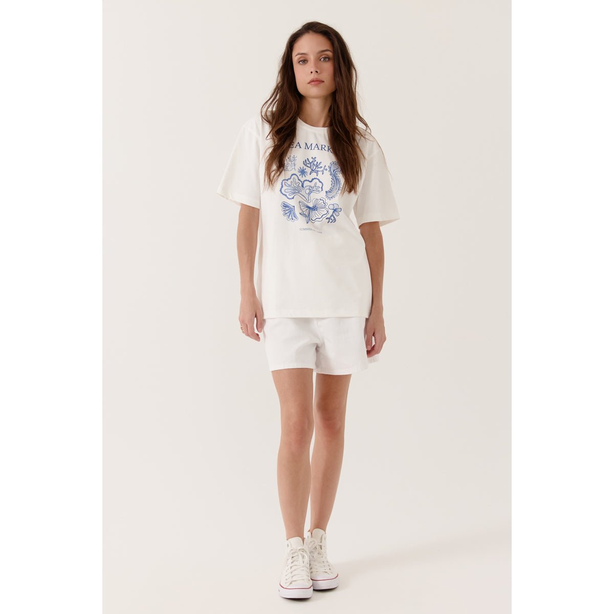 T-shirt à manches courtes col rond avec imprimé devant ILYSIA white, ARTLOVE