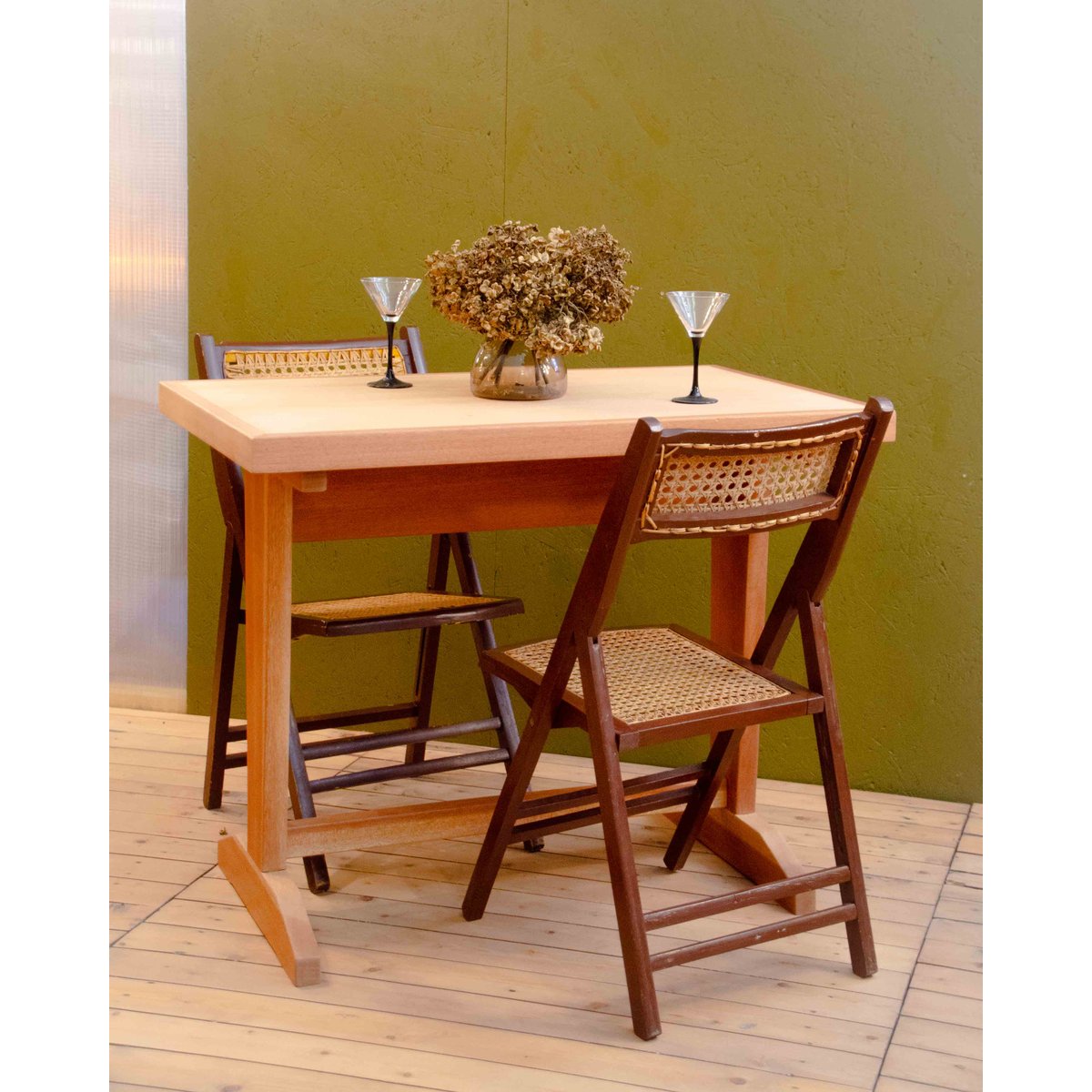 Table à manger bistrot Denise N°1195 - Bon état bois clair, DEBONGOUT