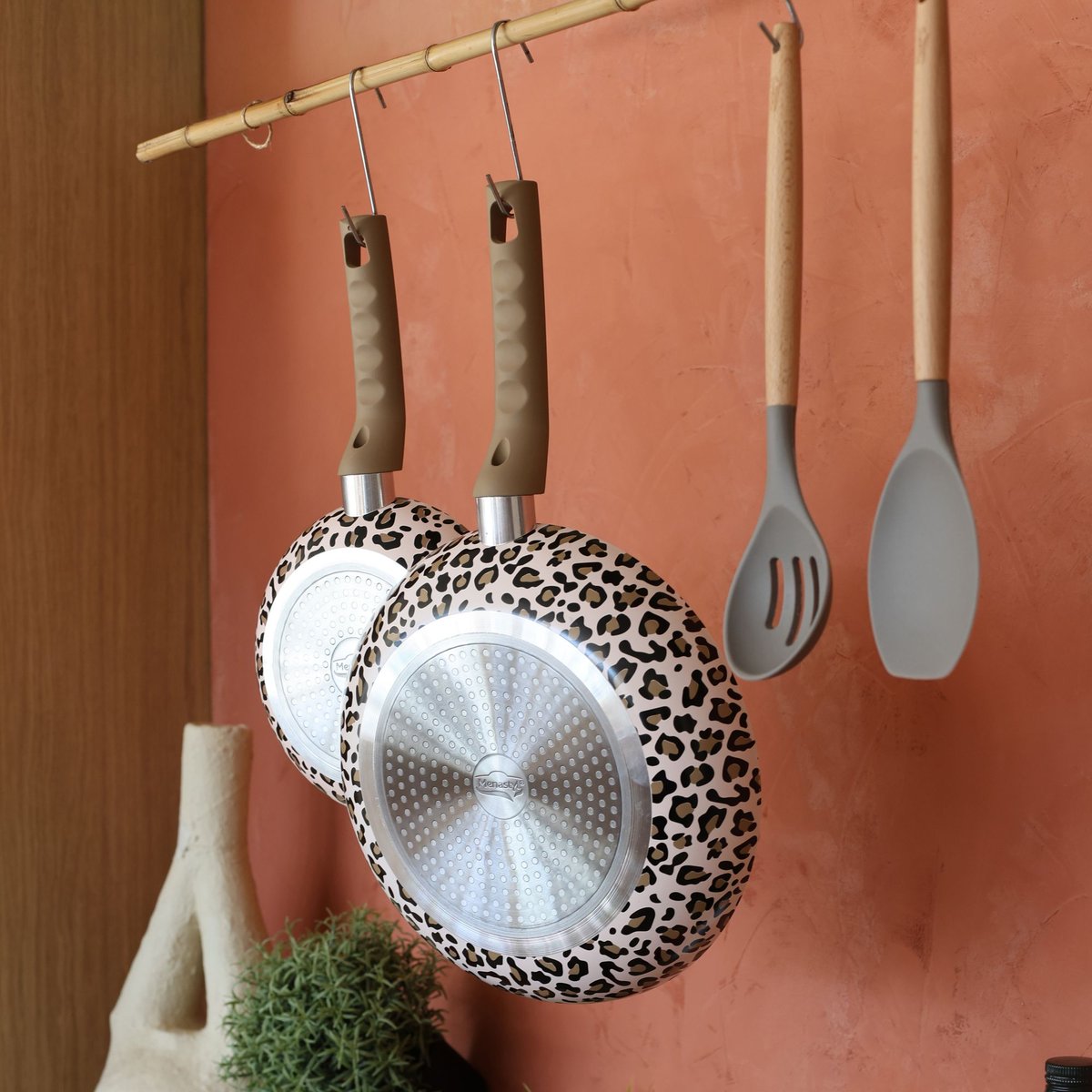 Poêle en aluminium recyclé 28cm, LEOPARD léopard, MENASTYL