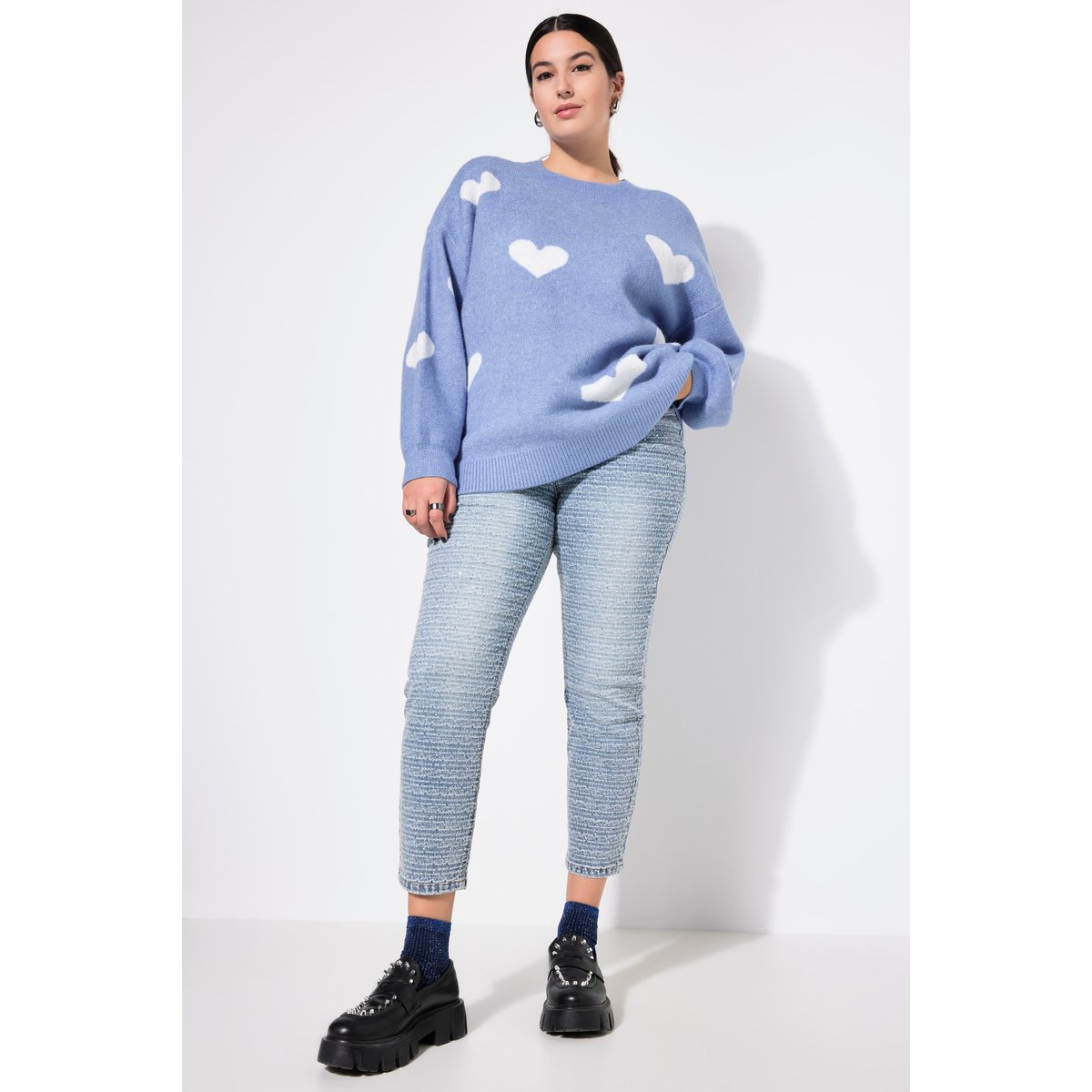 Jean Mom, texture scintillante, 5 poches bleu jean, STUDIO UNTOLD