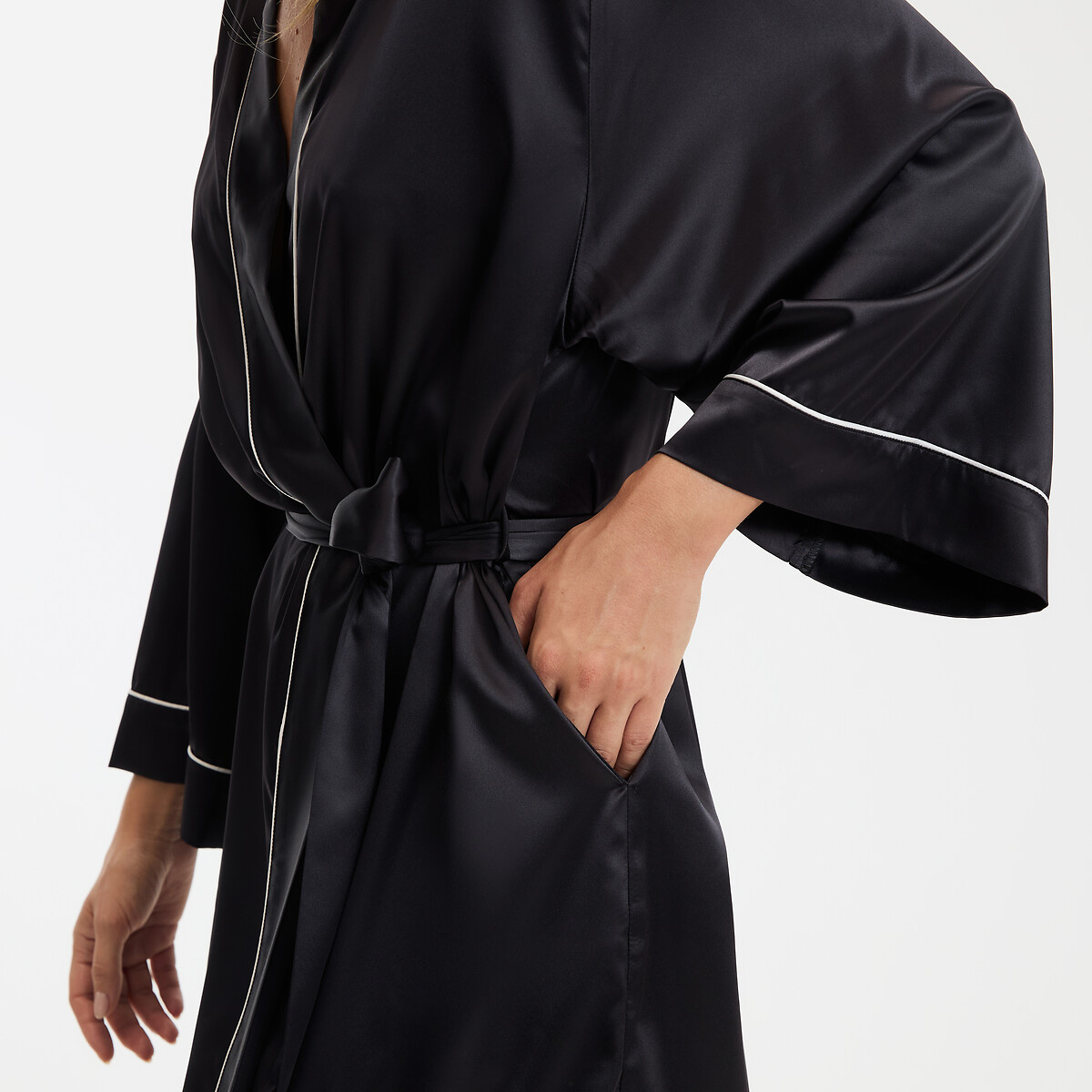 Short Satin Kimono black, ANNE WEYBURN