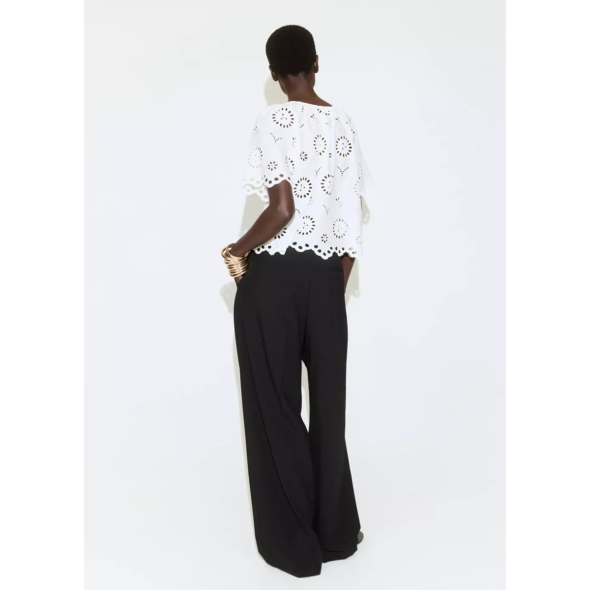 Blouse 100 % coton à broderies ajourées blanc cassé, MANGO