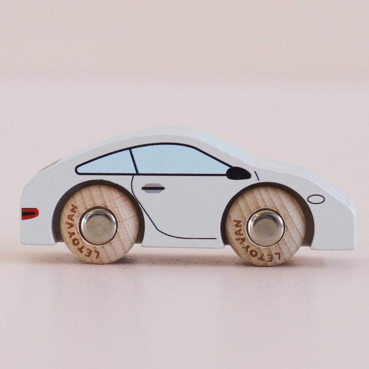 Voiture Poppy No 16 blanc, LE TOY VAN