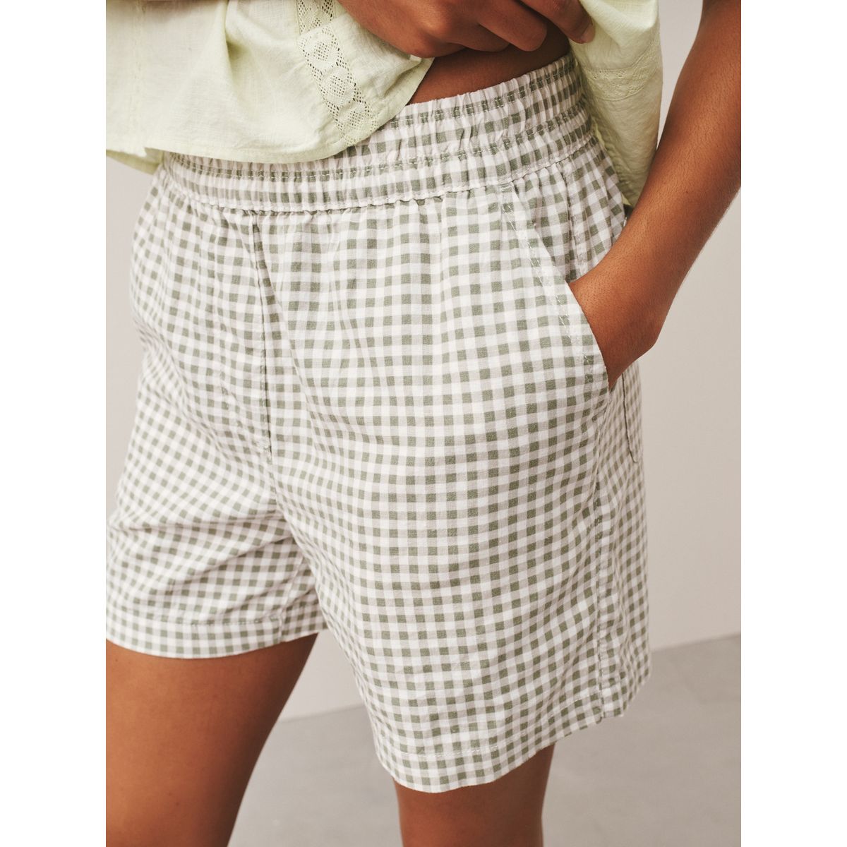Short en lin mélangé stretch, lot de 2 noir/vert vichy, NEXT
