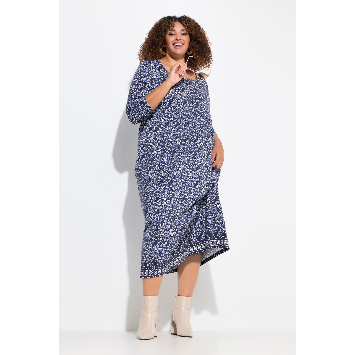 Robe en jersey avec poches marine, ULLA POPKEN
