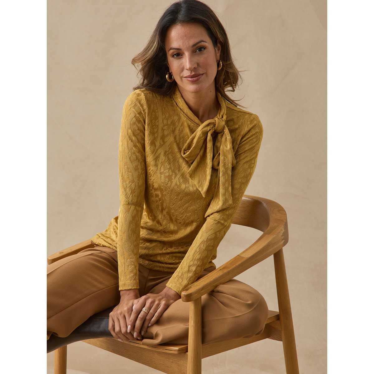 Tee-shirt avec lavallière doré, DAXON