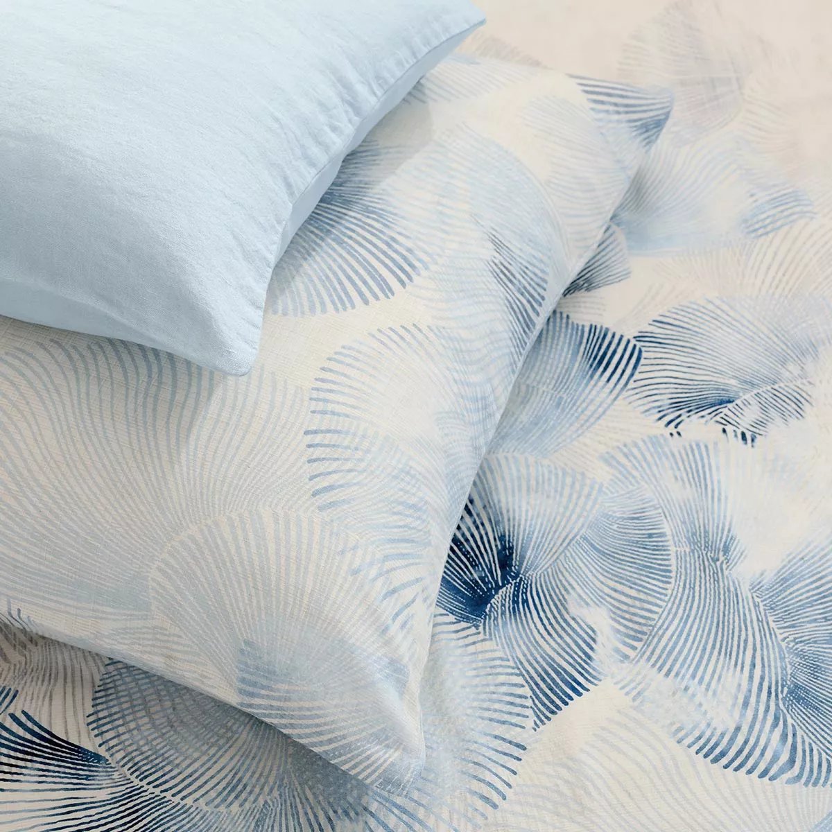 Taie d'oreiller lin & coton lavé VAGUES indigo, GARNIER THIEBAUT