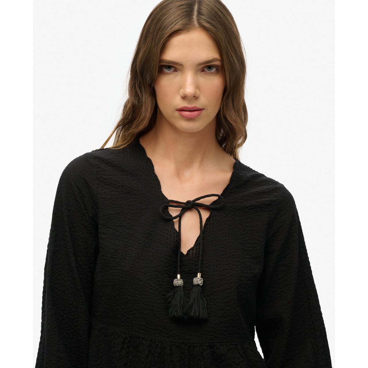Robe courte brodée à plusieurs niveaux noir, SUPERDRY