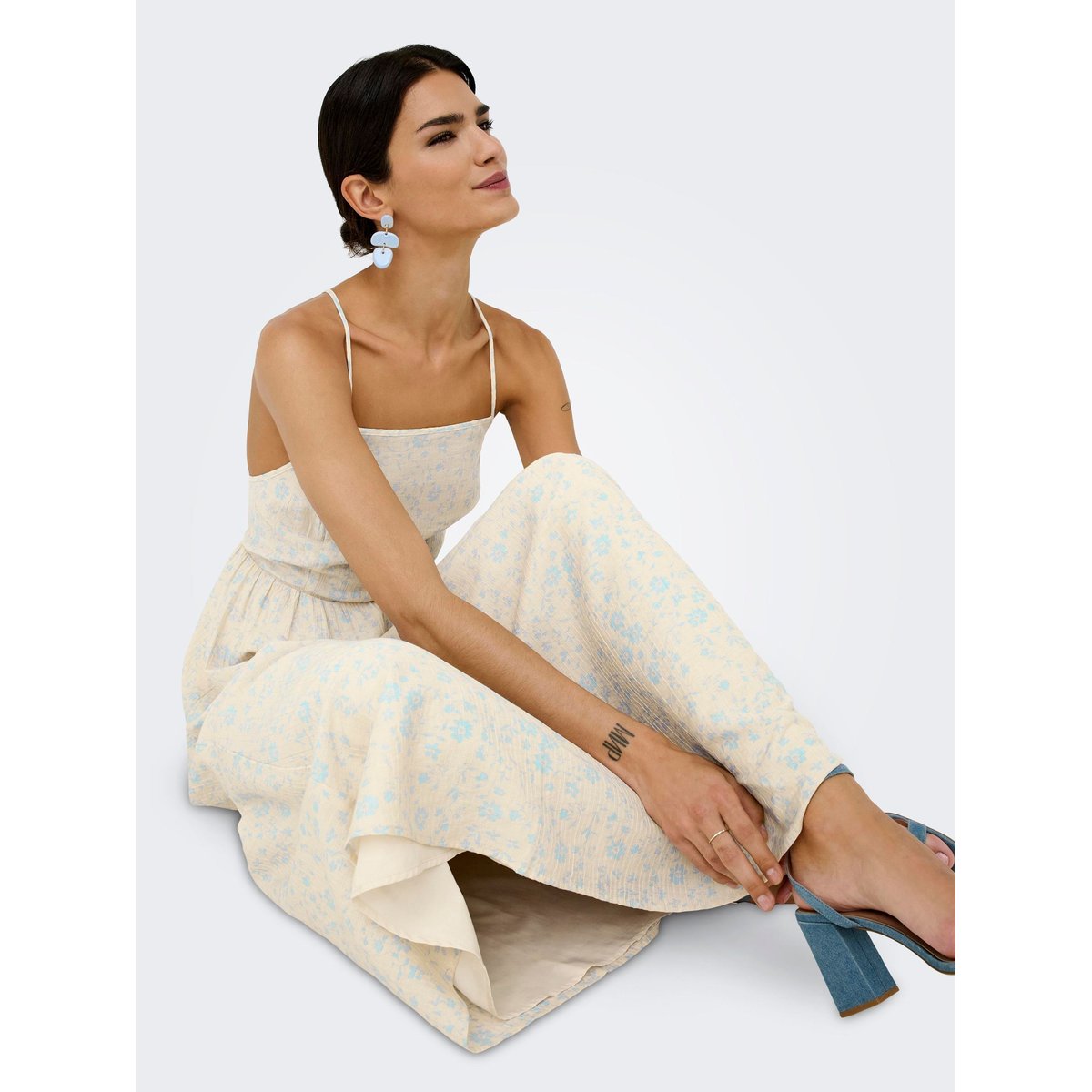 Robe ecru 1, ONLY