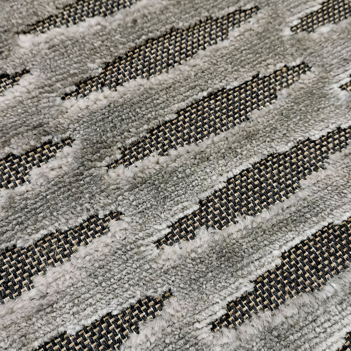 Tapis avec relief motif horizontal EMPRISE HORIZONTAL gris, THE DECO FACTORY